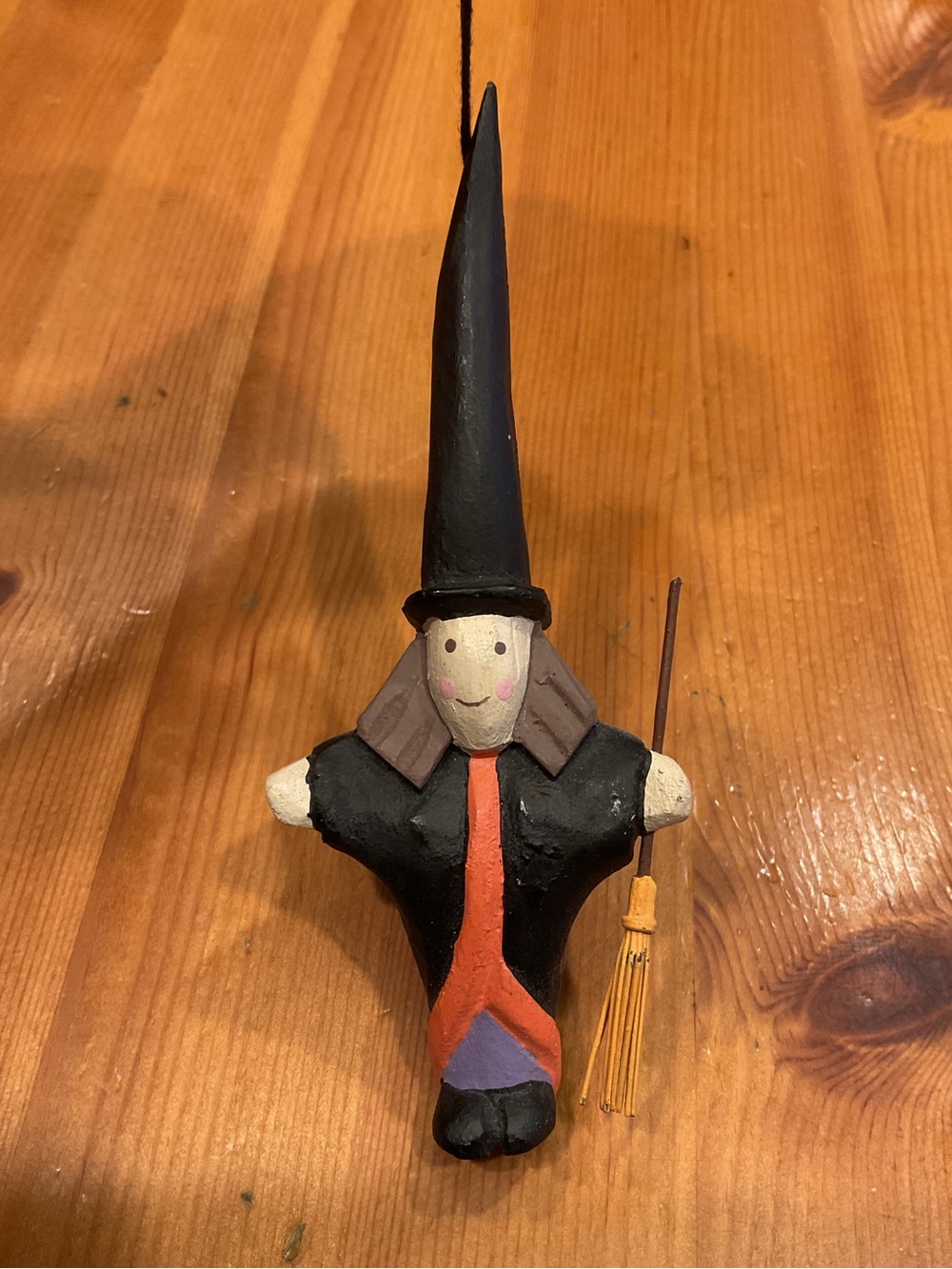 VINTAGE HALLOWEEN WITCH WITH BROOM WOOD CARVED HAND PAINTED FOLK ART SALEM MA